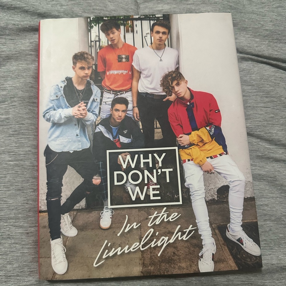 SIGNED why don’t we book!!